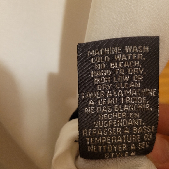 Suzy Shier White & Black Sleeveless Zip-Up Tank - Picture 5 of 7